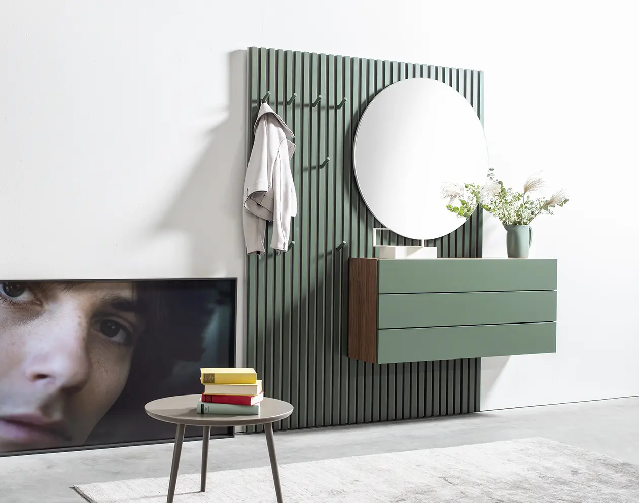 Sudbrock Garderobe Cubo Gruen mit Beistelltisch Mellini rund